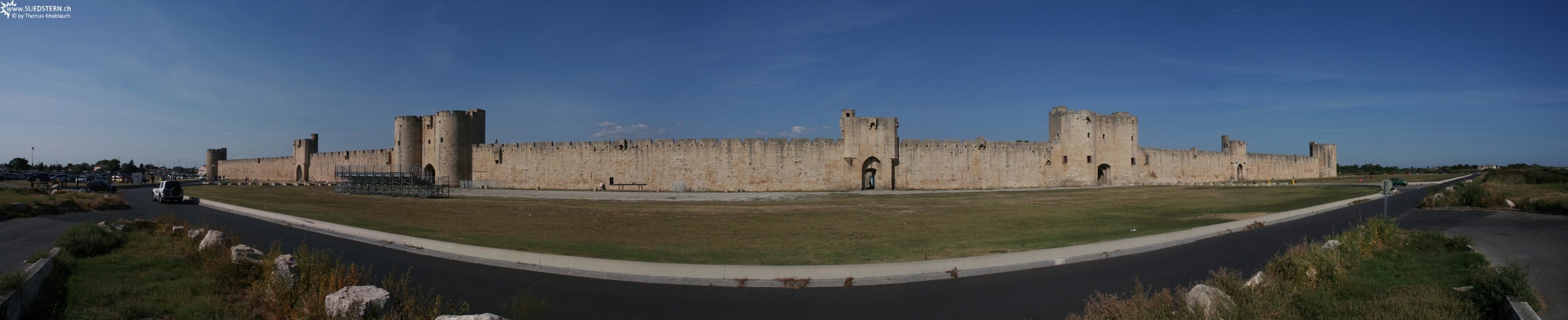 2008-08-27 - Panorama of city wall of Aigues-Mortes 4, france